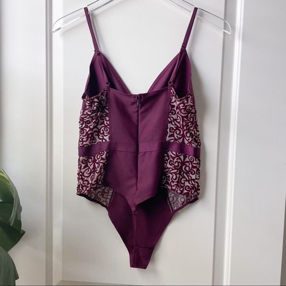 Victoria’s Secret Maroon Scroll Bodysuit Lingerie Thong Burgundy Velvet Medium - Picture 7 of 15